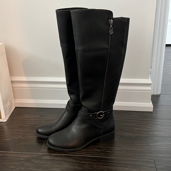 Guess boots brand new. - Picture 1 of 4